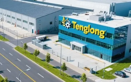 滕隆塑料机械厂饮料瓶粉碎机生产车间